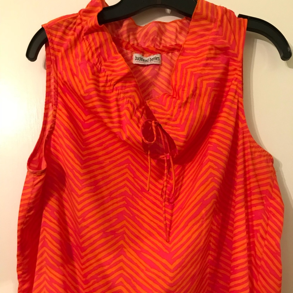 Tie front patterned top